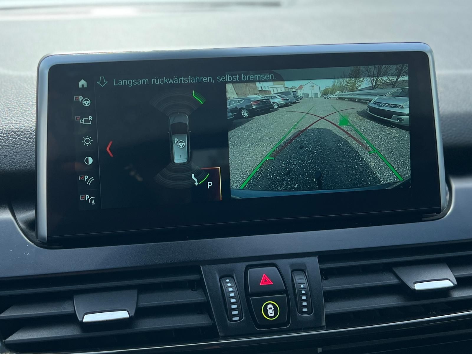 Fahrzeugabbildung BMW 220 Gran Tourer Advantage +AHK+ACC+HUD+LED+NAVI+
