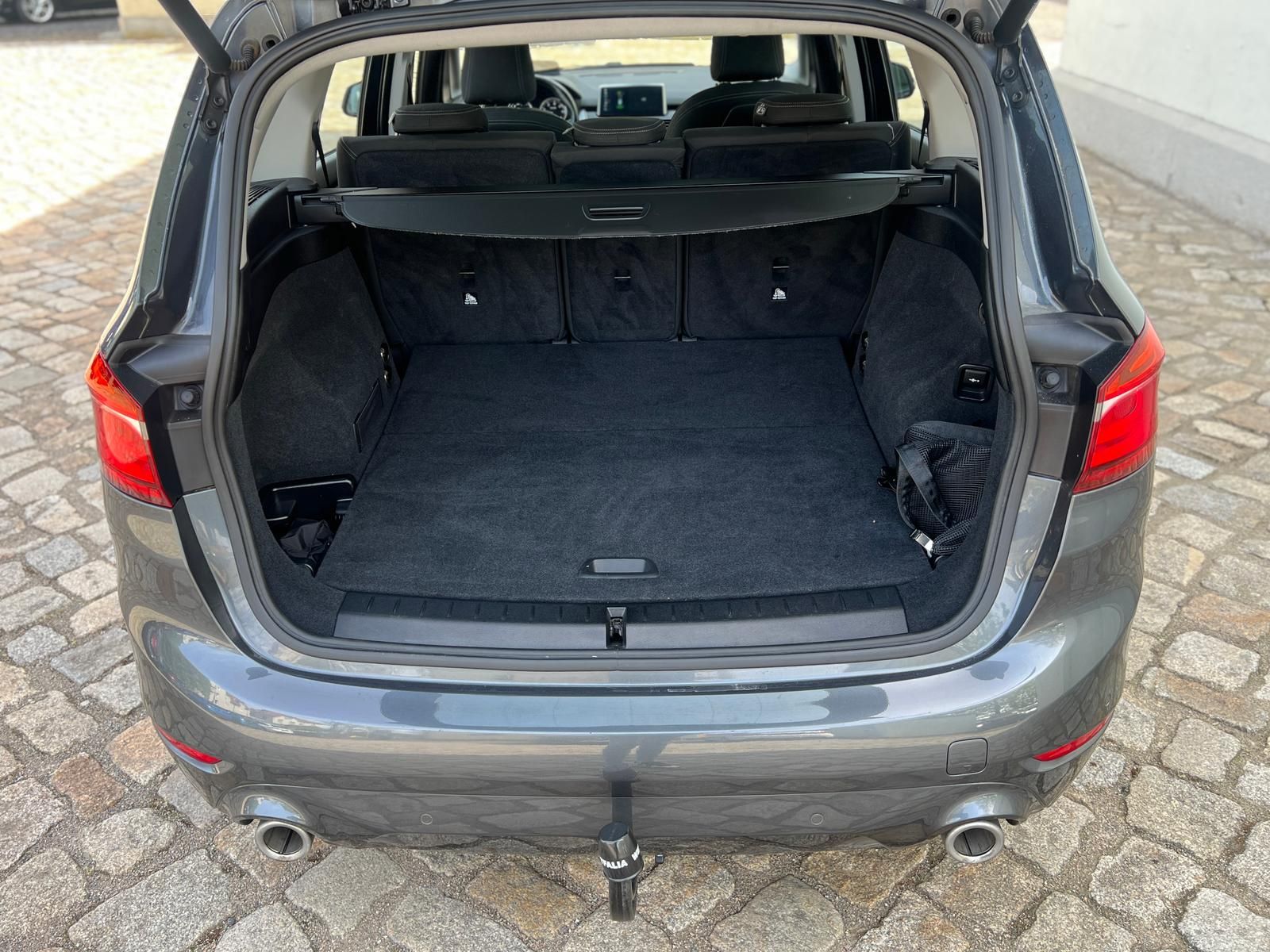 Fahrzeugabbildung BMW 220 Gran Tourer Advantage +AHK+ACC+HUD+LED+NAVI+