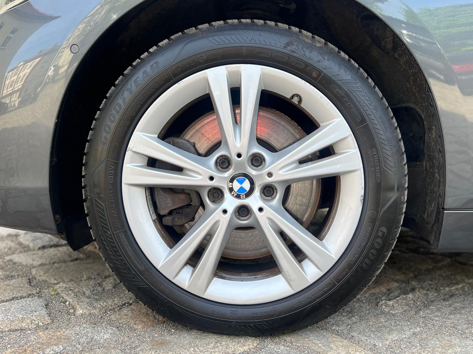 Fahrzeugabbildung BMW 220 Gran Tourer Advantage +AHK+ACC+HUD+LED+NAVI+