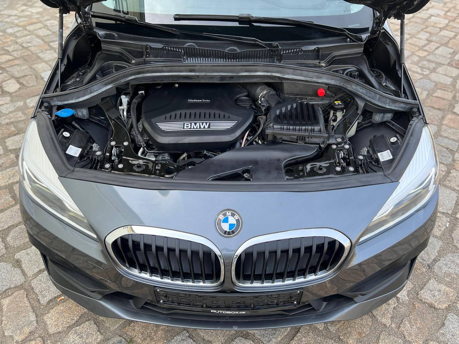 Fahrzeugabbildung BMW 220 Gran Tourer Advantage +AHK+ACC+HUD+LED+NAVI+