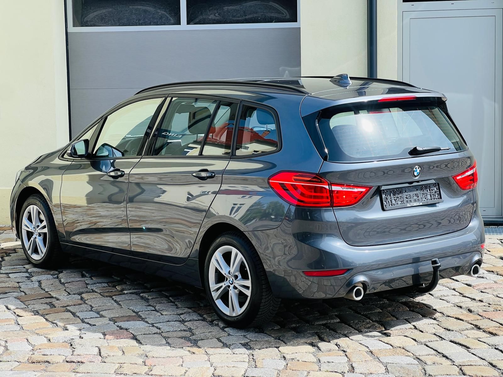 Fahrzeugabbildung BMW 220 Gran Tourer Advantage +AHK+ACC+HUD+LED+NAVI+