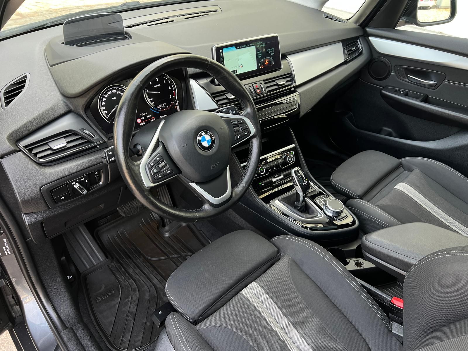 Fahrzeugabbildung BMW 220 Gran Tourer Advantage +AHK+ACC+HUD+LED+NAVI+
