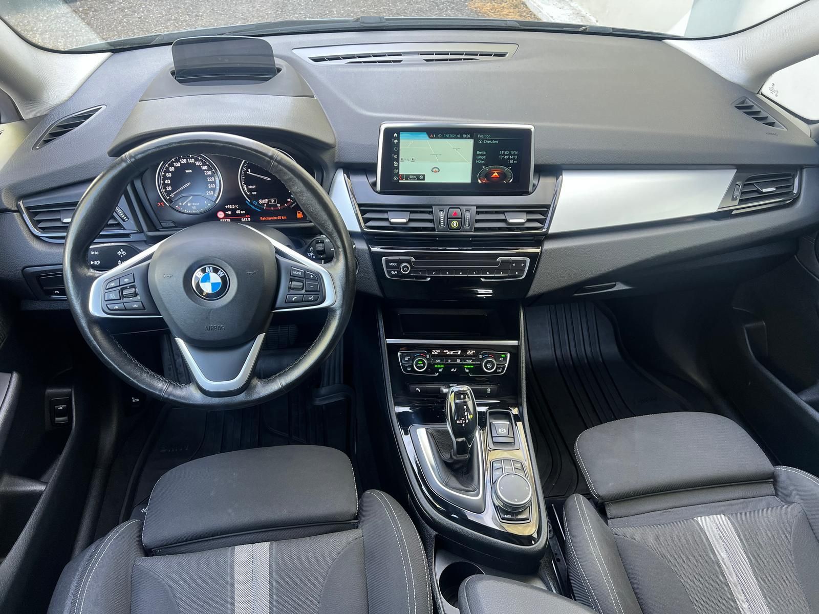 Fahrzeugabbildung BMW 220 Gran Tourer Advantage +AHK+ACC+HUD+LED+NAVI+