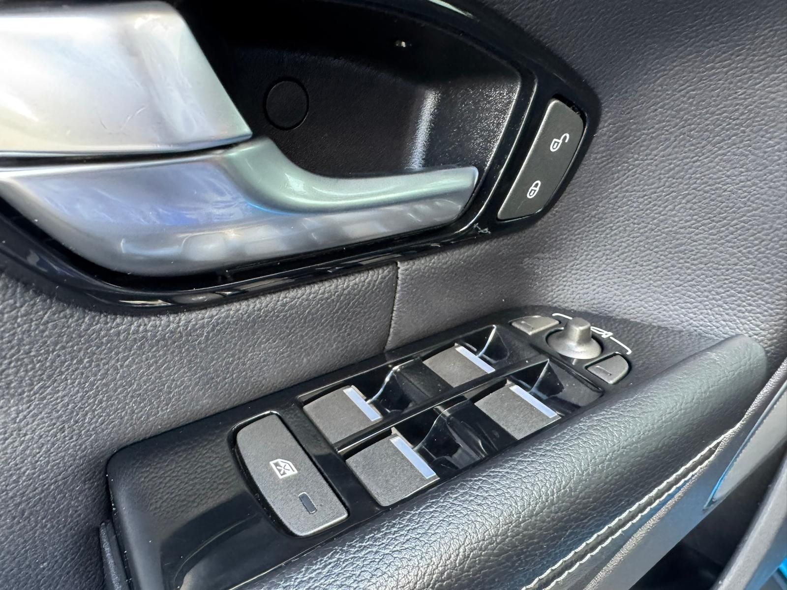 Fahrzeugabbildung Land Rover Range Rover Evoque 2.0 Td4 SE Dynamic +AHK+