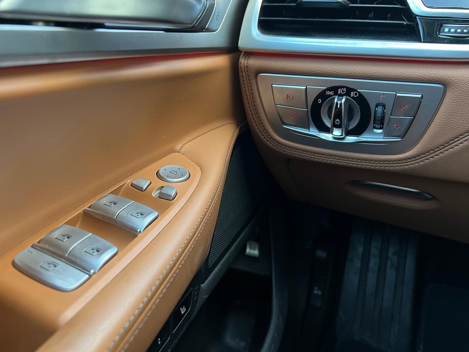 Fahrzeugabbildung BMW 740d xDrive Shadow-Line +CARPLAY+HUD+LASER+360°+