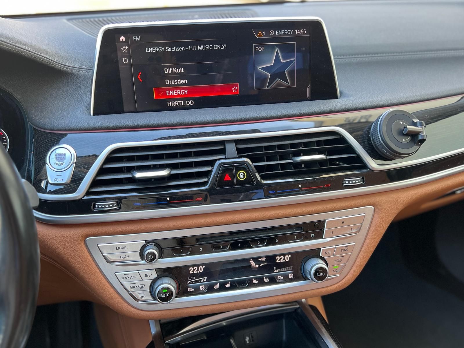 Fahrzeugabbildung BMW 740d xDrive Shadow-Line +CARPLAY+HUD+LASER+360°+