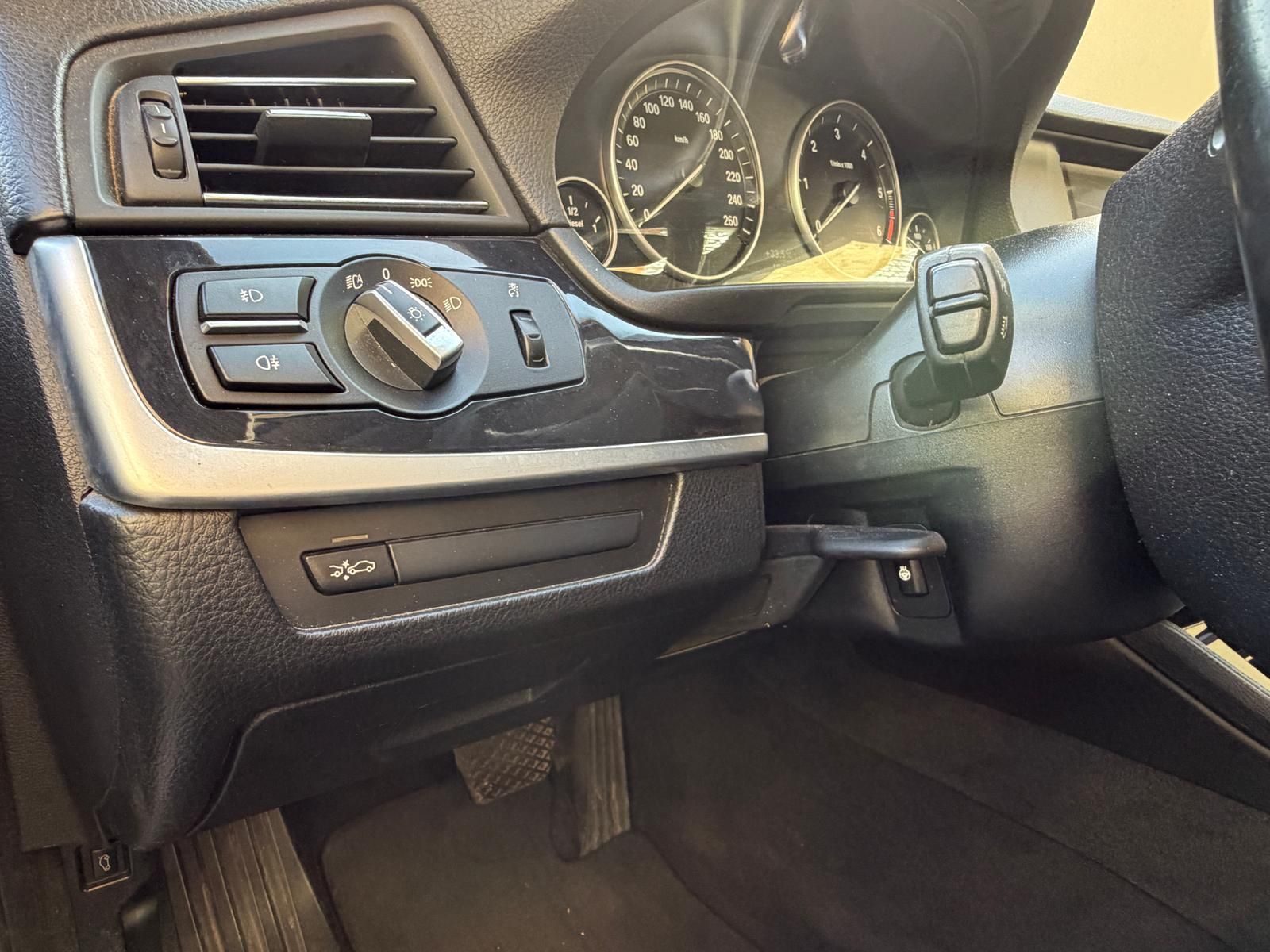 Fahrzeugabbildung BMW 520d Touring *AHK*NAVI*L-HZG*BI-X*