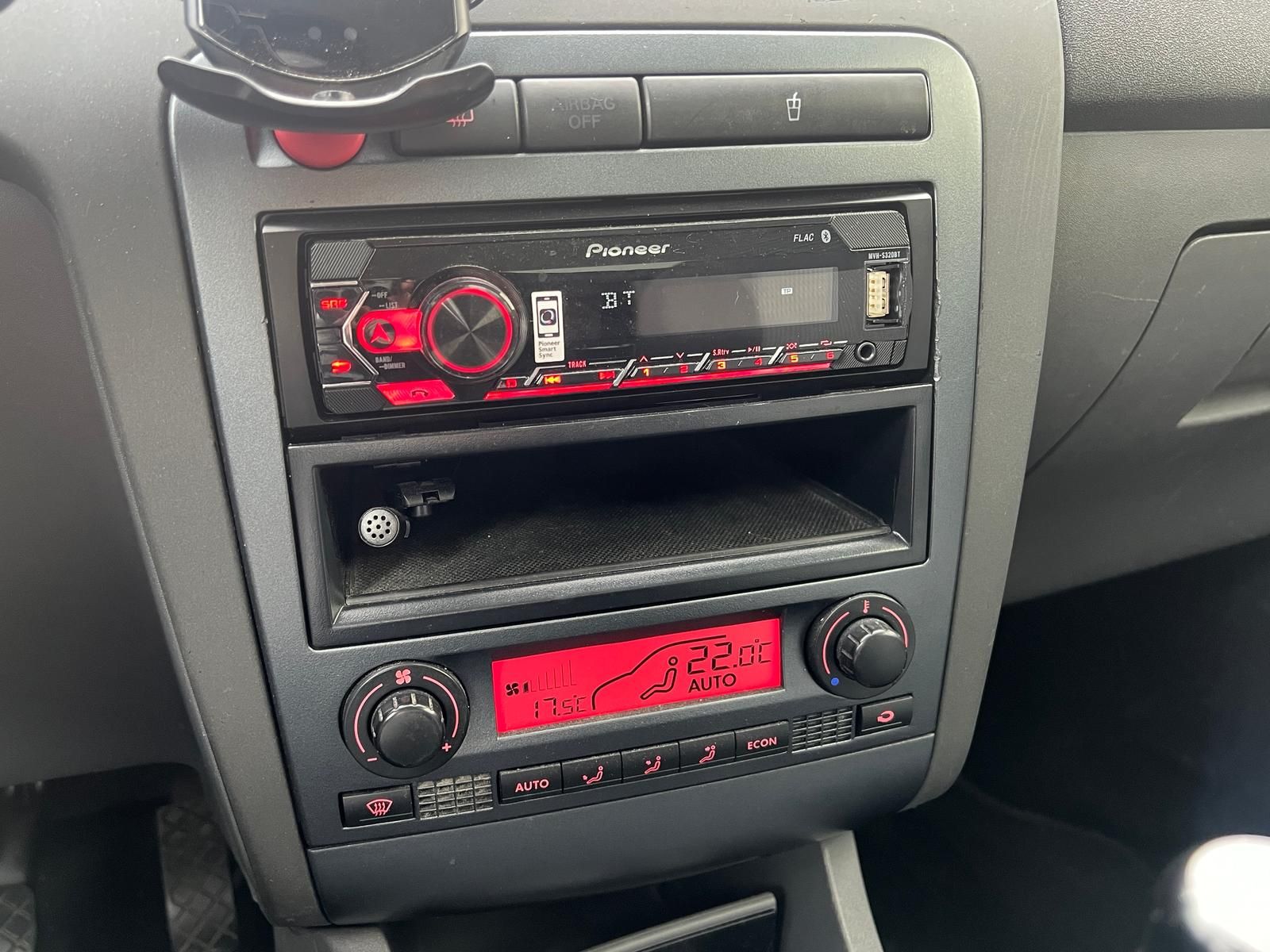 Fahrzeugabbildung SEAT Ibiza 1.4 Comfort Edition *BT*KLIMA*TEMPO*8FACH*