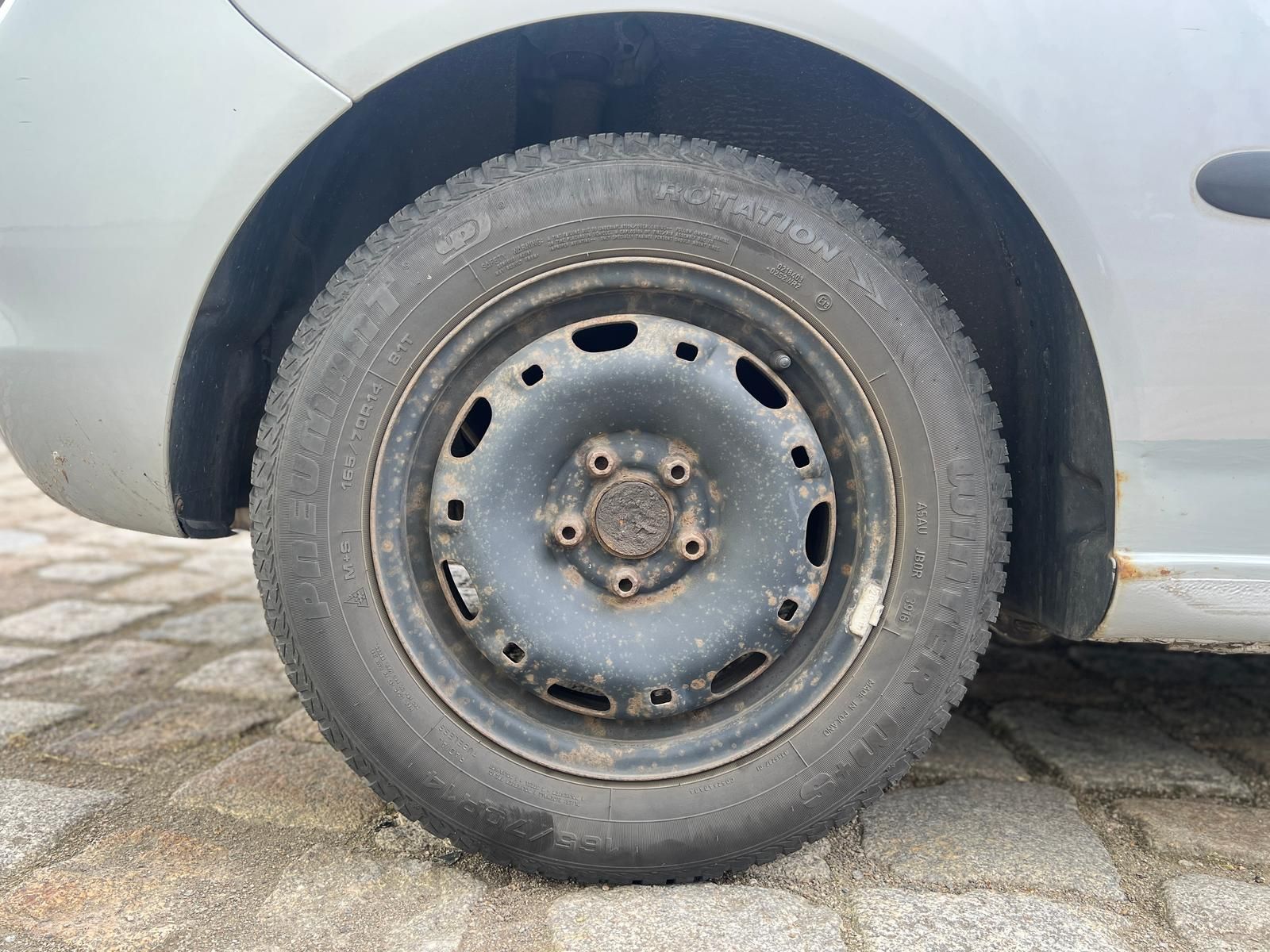 Fahrzeugabbildung SEAT Ibiza 1.4 Comfort Edition *BT*KLIMA*TEMPO*8FACH*