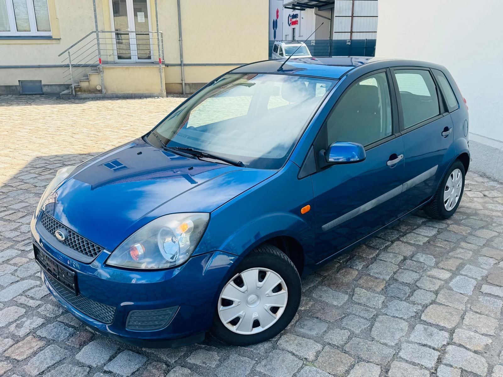 Fahrzeugabbildung Ford Fiesta 1.3  Fun X *KLIMA*BEH. FRONTSCHEIBE*