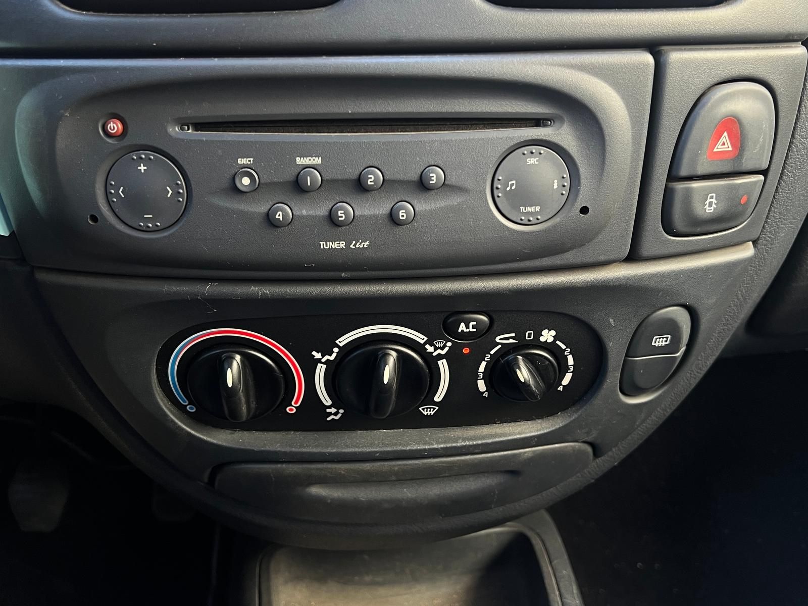 Fahrzeugabbildung Renault Megane *KLIMA*TÜV 04/27*WINTERAUTO*