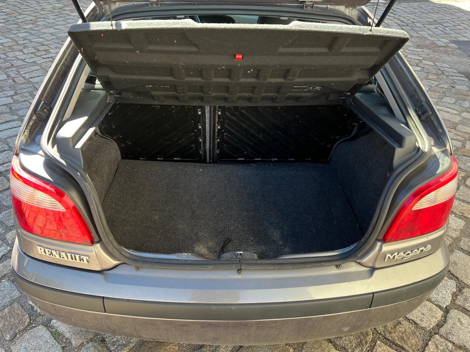 Fahrzeugabbildung Renault Megane *KLIMA*TÜV 04/27*WINTERAUTO*