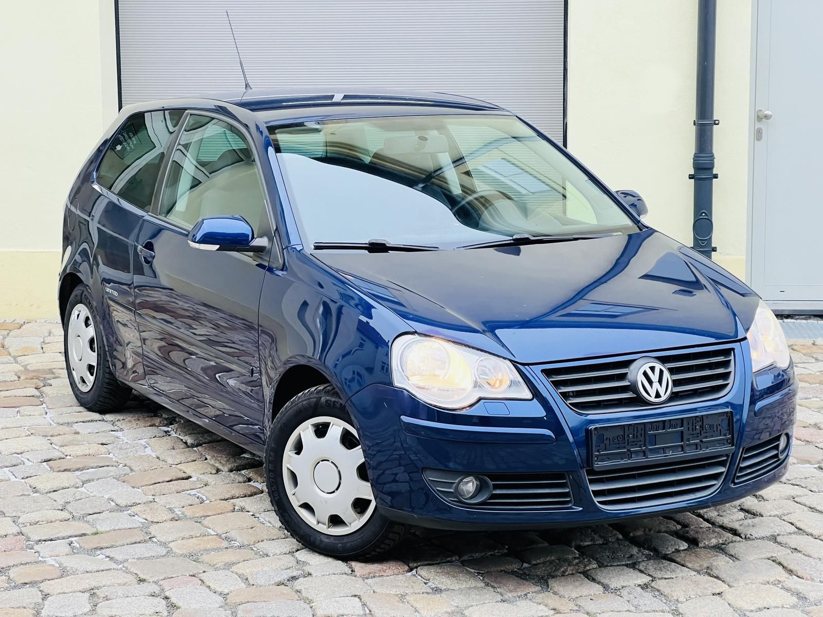 Fahrzeugabbildung Volkswagen Polo 1.2 United *8-FACH*SHZ*PDC*TEMPO*
