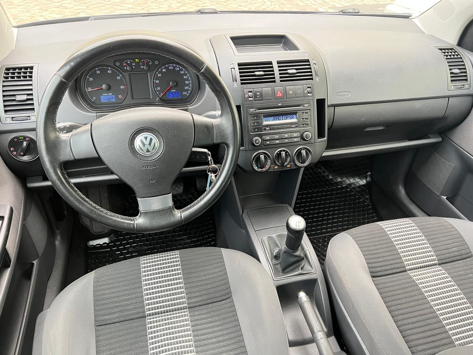 Fahrzeugabbildung Volkswagen Polo 1.2 United *8-FACH*SHZ*PDC*TEMPO*