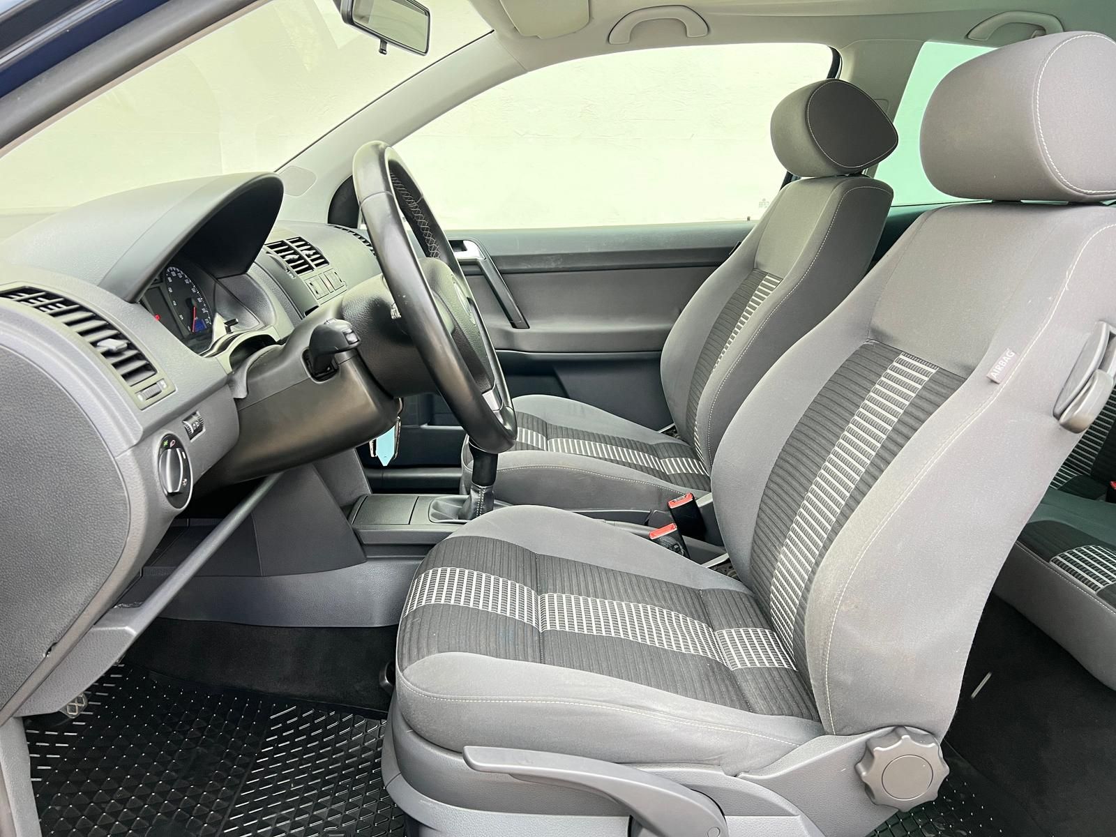 Fahrzeugabbildung Volkswagen Polo 1.2 United *8-FACH*SHZ*PDC*TEMPO*