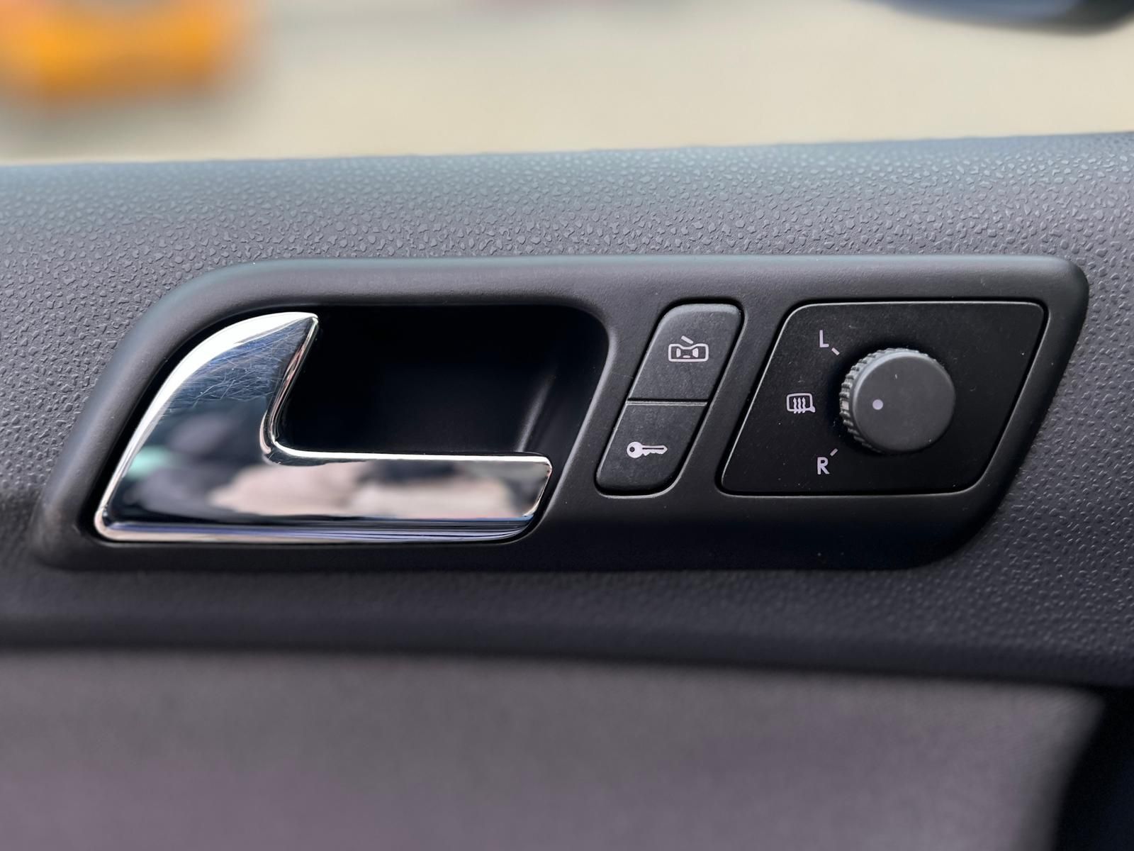 Fahrzeugabbildung Volkswagen Polo 1.2 United *8-FACH*SHZ*PDC*TEMPO*