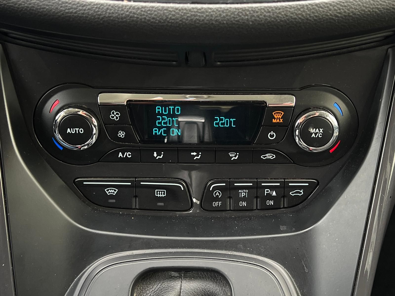 Fahrzeugabbildung Ford Kuga 2.0 TDCi Titanium *BT*PDC*SHZ*TEMPO*L*N*X*