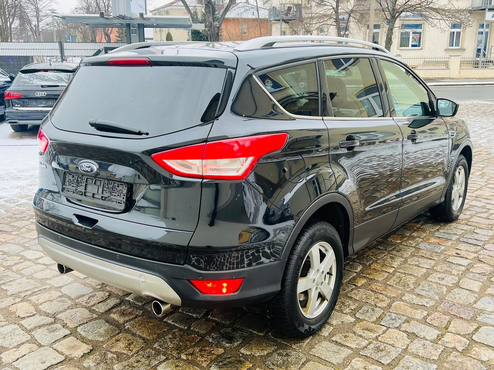 Fahrzeugabbildung Ford Kuga 2.0 TDCi Titanium *BT*PDC*SHZ*TEMPO*L*N*X*