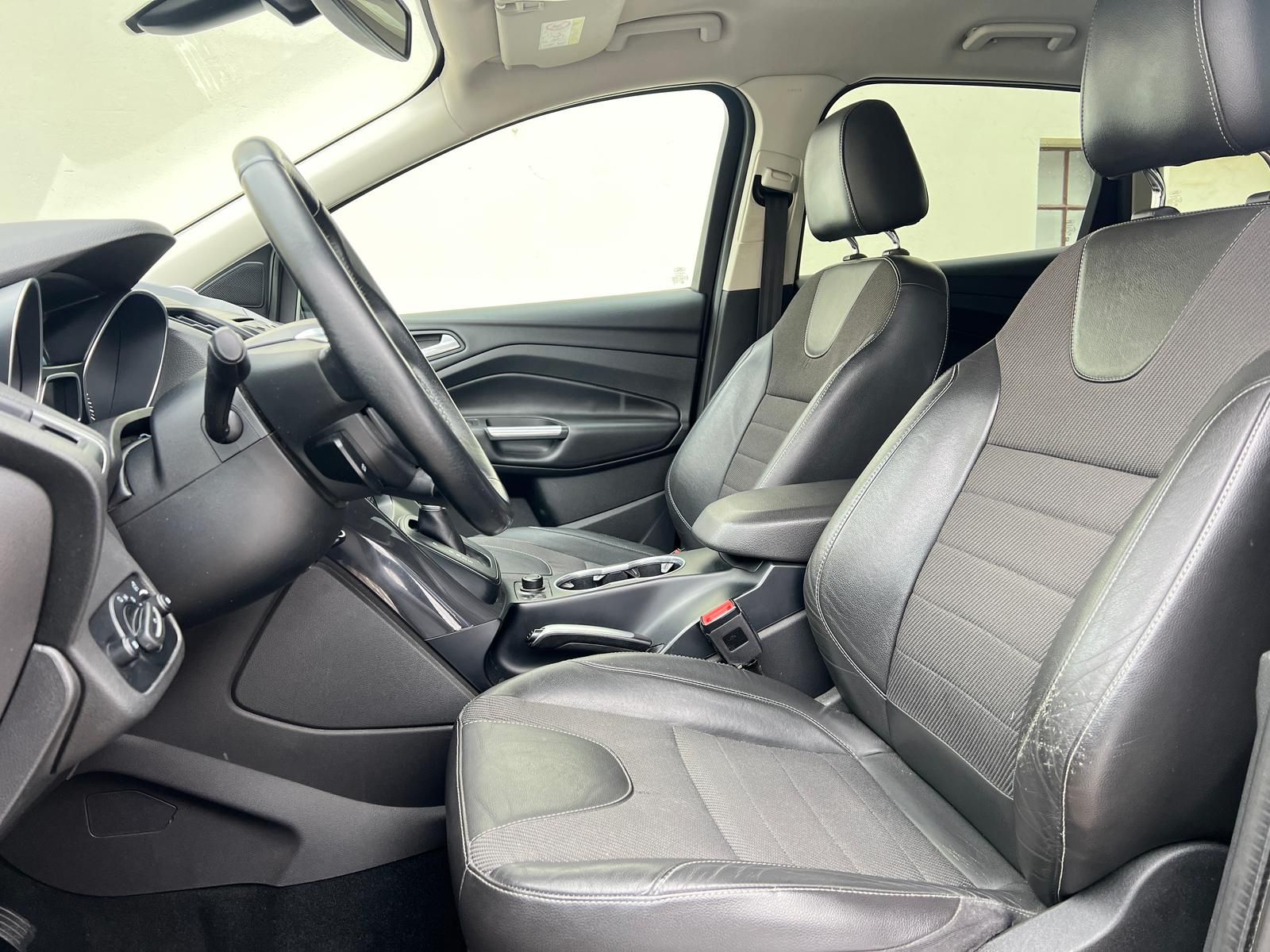 Fahrzeugabbildung Ford Kuga 2.0 TDCi Titanium *BT*PDC*SHZ*TEMPO*L*N*X*