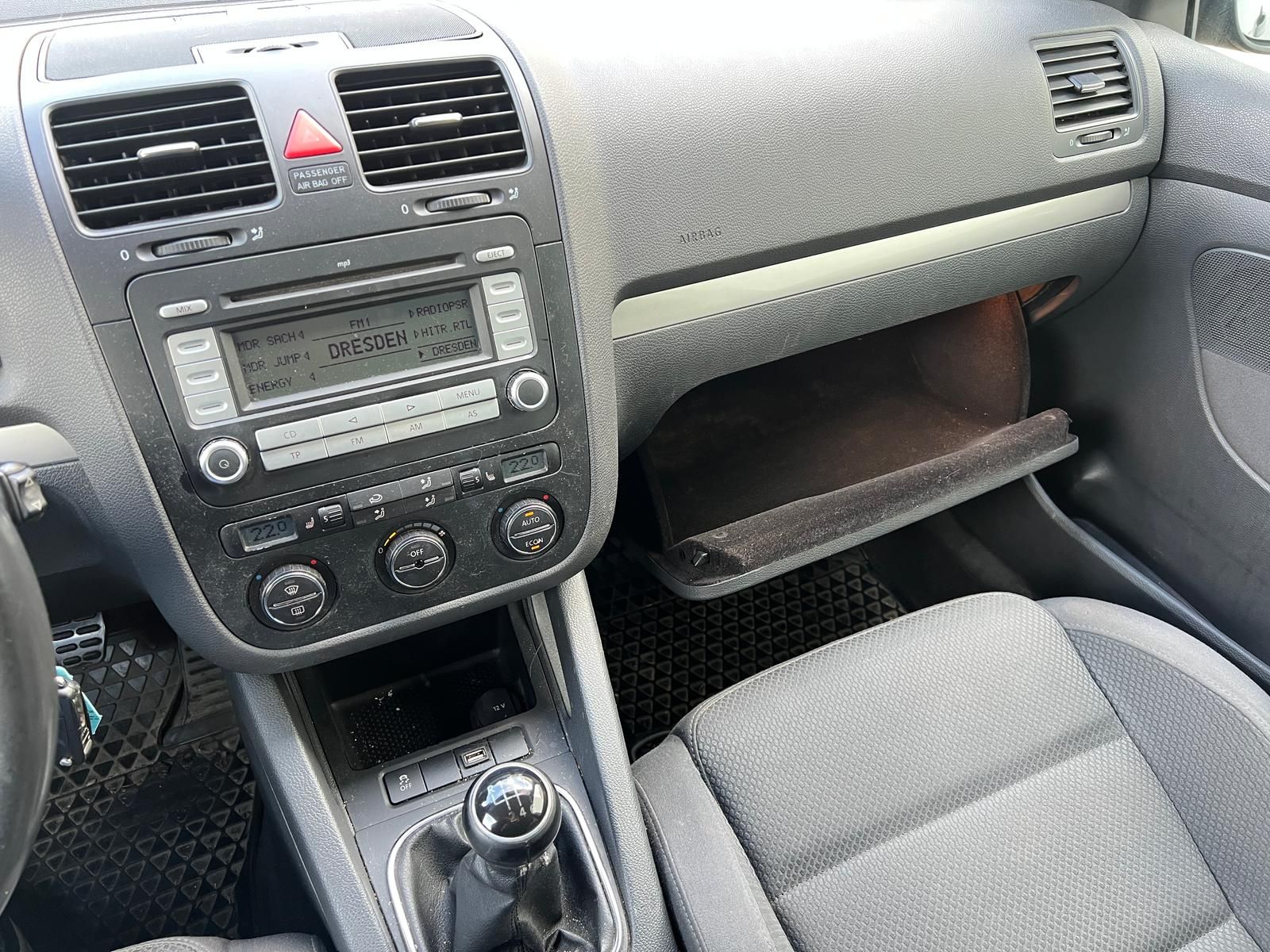 Fahrzeugabbildung Volkswagen Golf 2.0 FSI Sportline *KLIMAAUTOMATIK*SHZ*