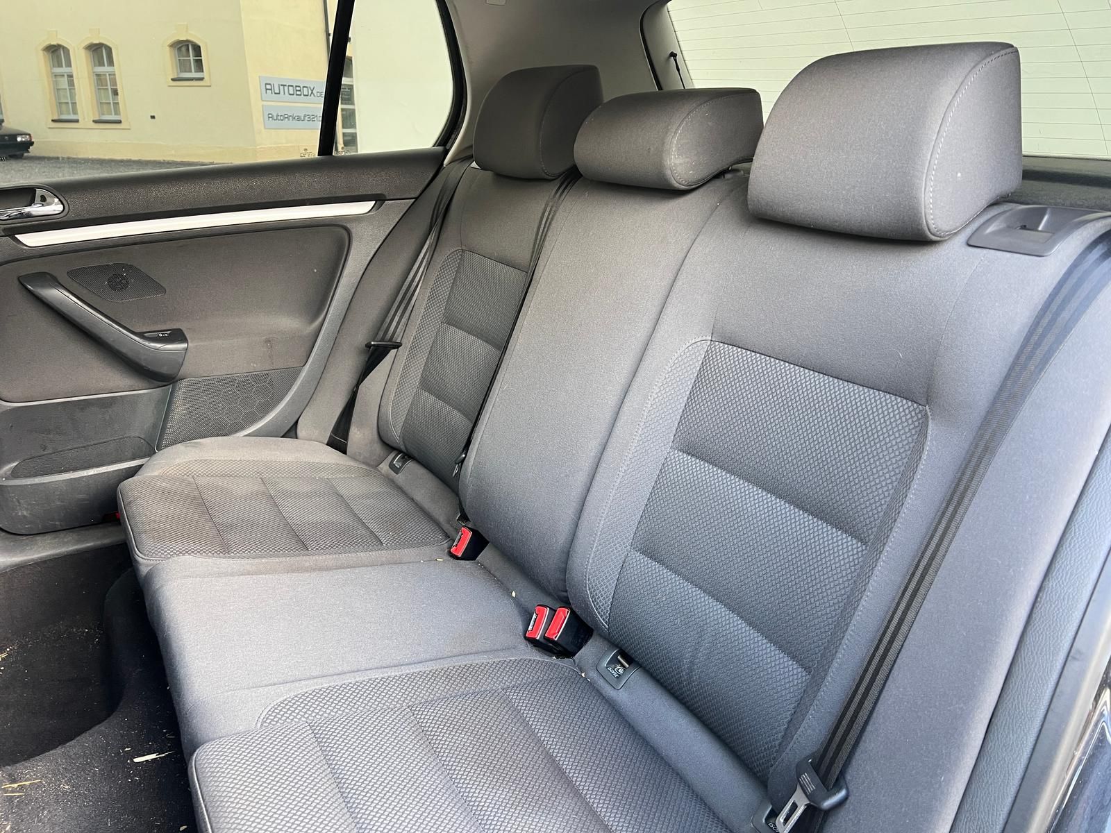 Fahrzeugabbildung Volkswagen Golf 2.0 FSI Sportline *KLIMAAUTOMATIK*SHZ*