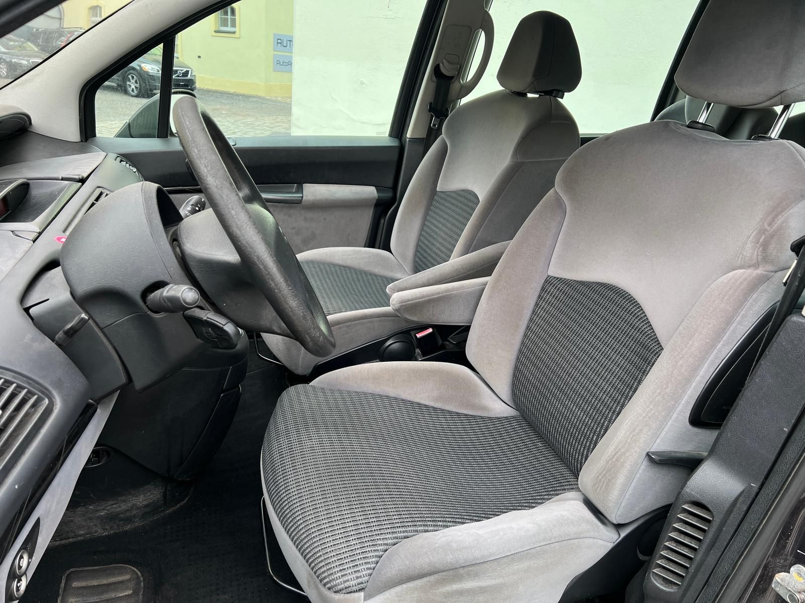 Fahrzeugabbildung Citroën C8 2.0 Tendance *7-SITZE*KLIMA*PDC*TEMPOMAT*