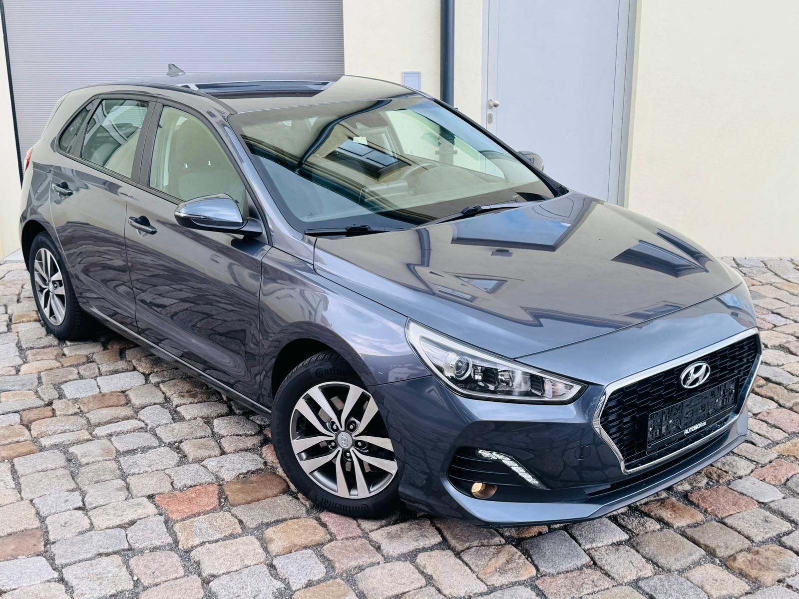 Fahrzeugabbildung Hyundai i30 1.0 T-GDI  | BT | CAM | CARPLAY | HU neu