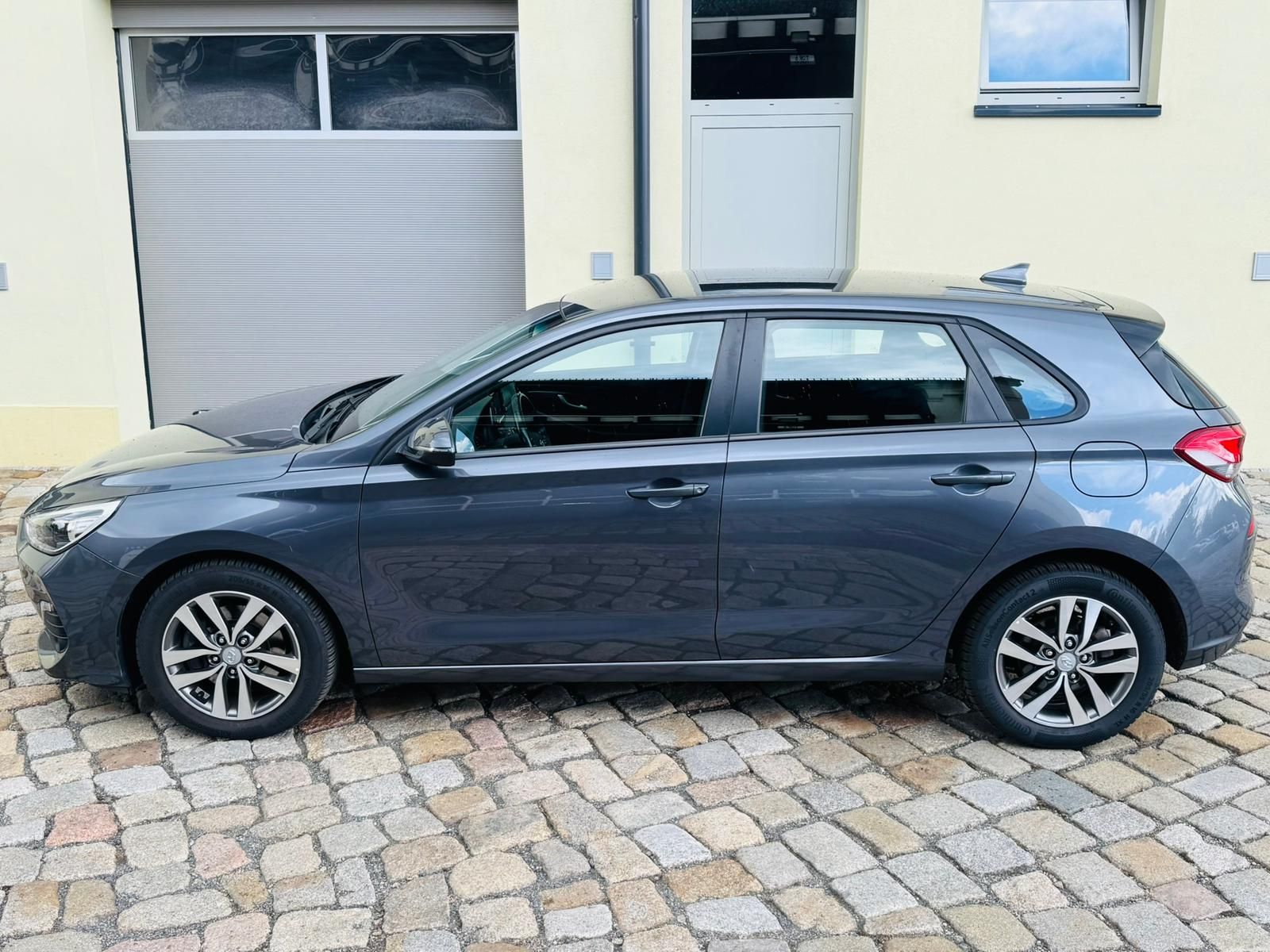 Fahrzeugabbildung Hyundai i30 1.0 T-GDI  | BT | CAM | CARPLAY | HU neu