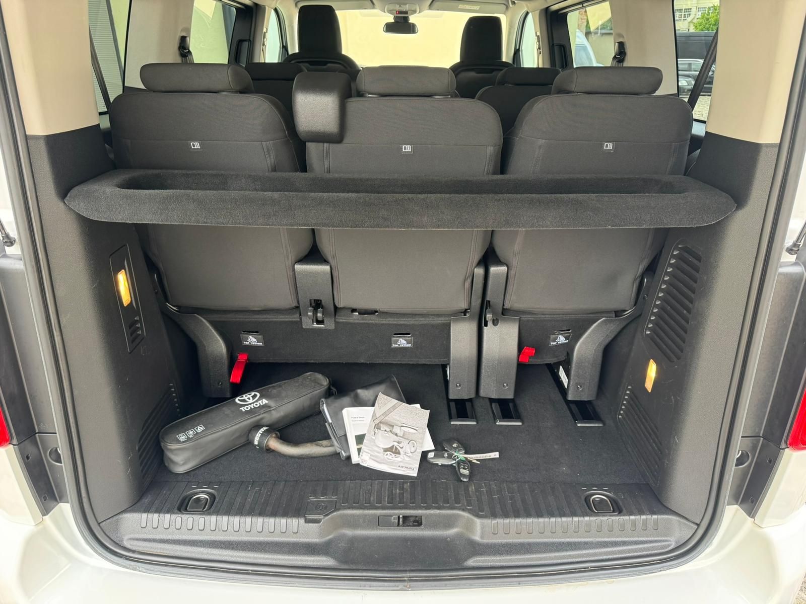 Fahrzeugabbildung Toyota Proace (Verso) 2.0 D-4D Team D |ACC|AHK|STHZG|