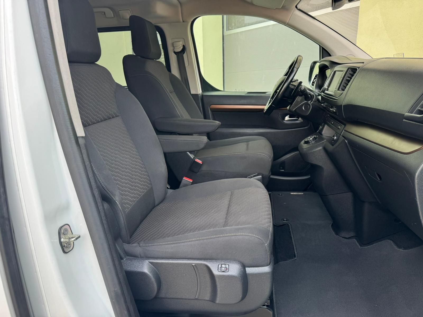 Fahrzeugabbildung Toyota Proace (Verso) 2.0 D-4D Team D |ACC|AHK|STHZG|