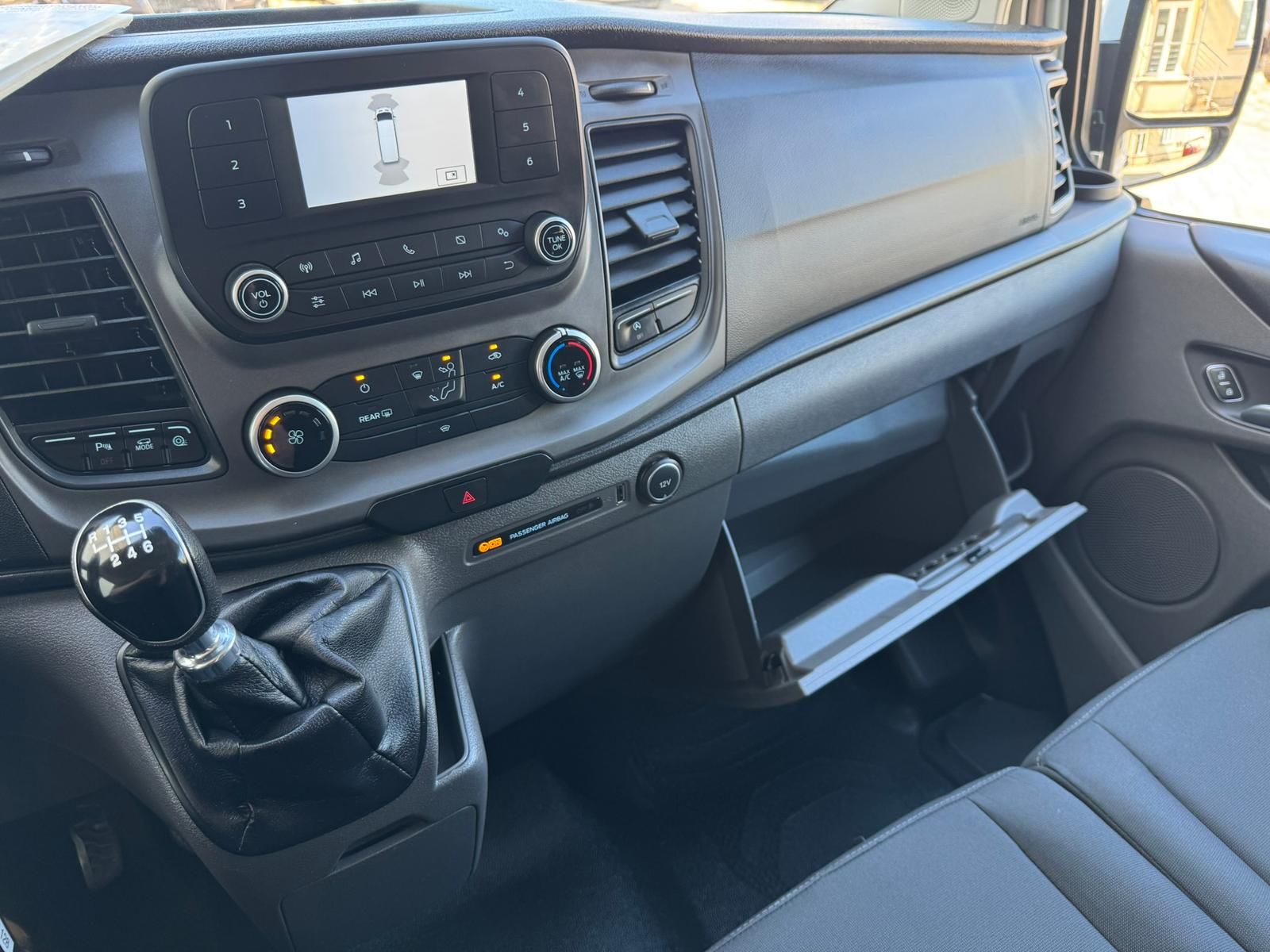 Fahrzeugabbildung Ford Tourneo Custom 2.0 TDCi L1 Trend | 2xPDC | KLIMA