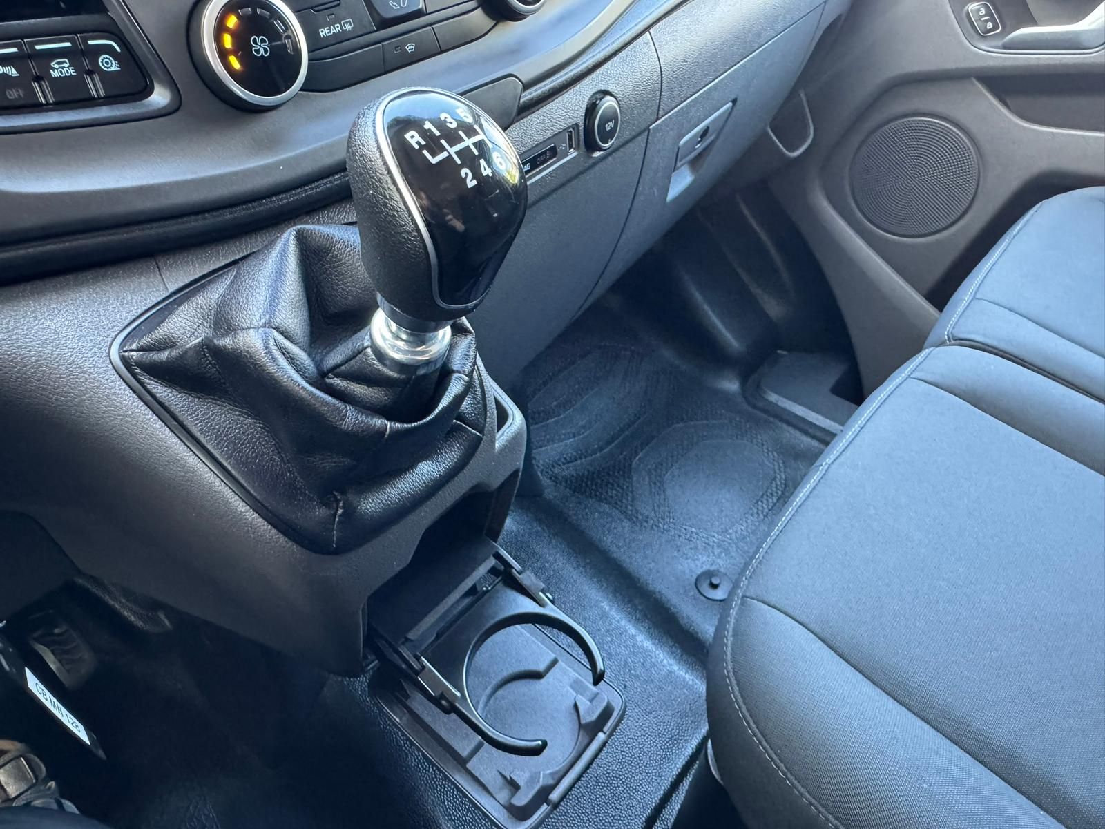 Fahrzeugabbildung Ford Tourneo Custom 2.0 TDCi L1 Trend | 2xPDC | KLIMA
