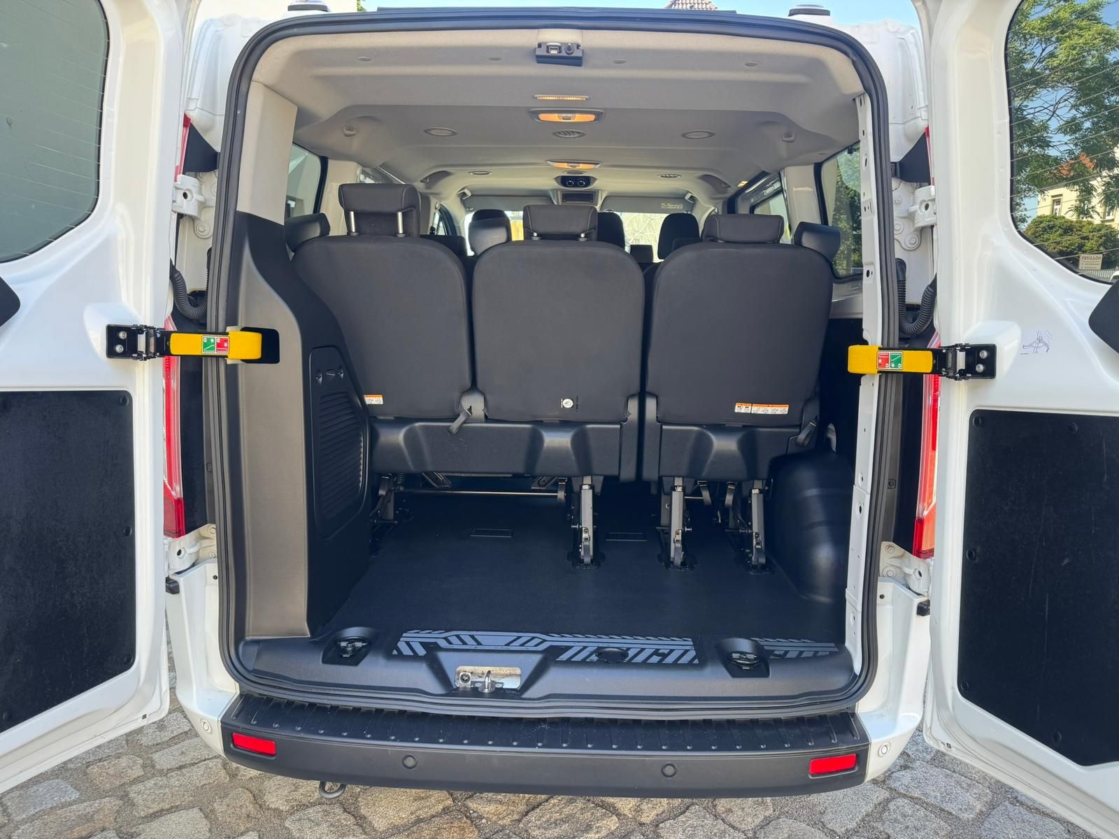 Fahrzeugabbildung Ford Tourneo Custom 2.0 TDCi L1 Trend | 2xPDC | KLIMA