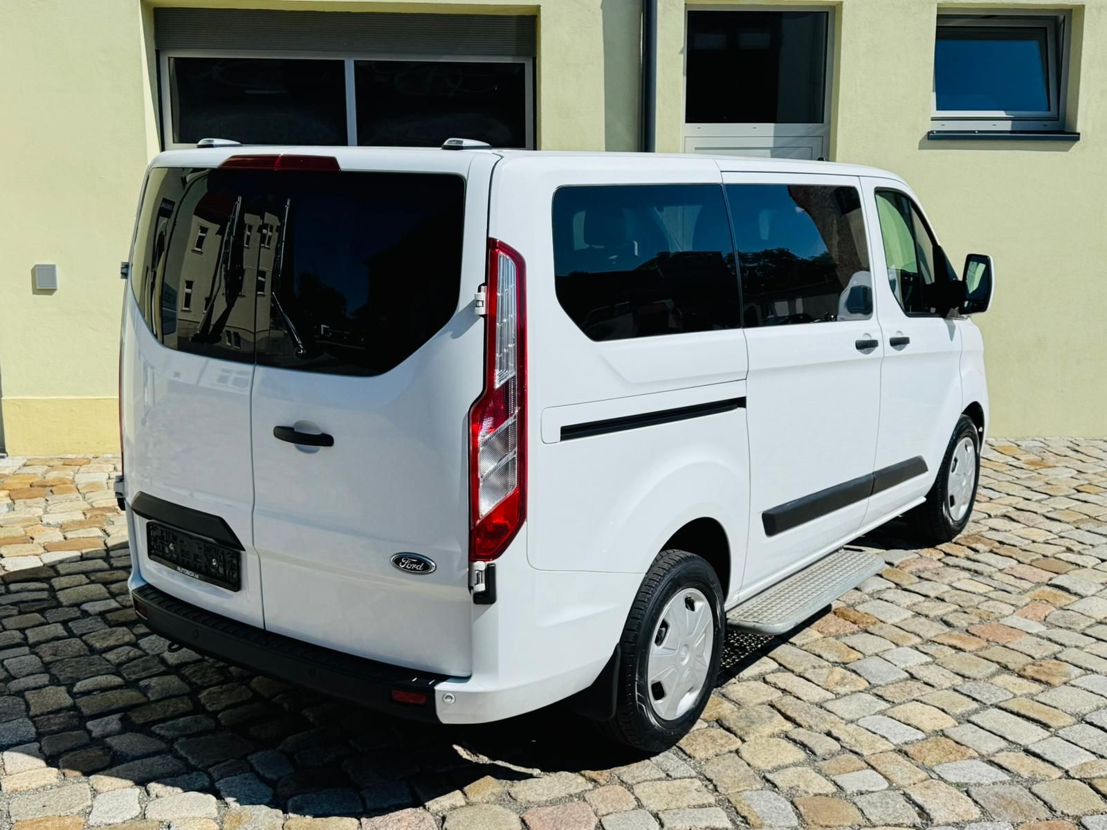 Fahrzeugabbildung Ford Tourneo Custom 2.0 TDCi L1 Trend | 2xPDC | KLIMA