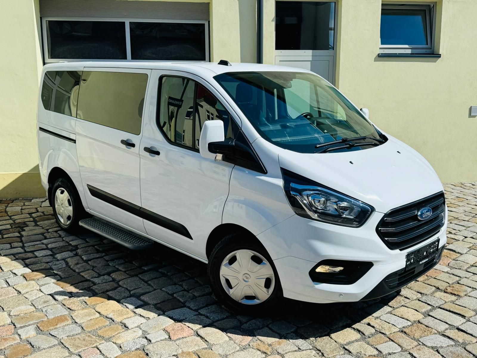 Fahrzeugabbildung Ford Tourneo Custom 2.0 TDCi L1 Trend | 2xPDC | KLIMA