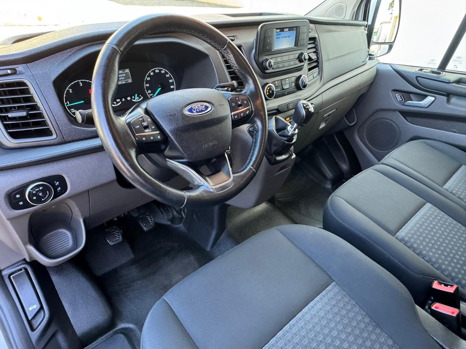 Fahrzeugabbildung Ford Tourneo Custom 2.0 TDCi L1 Trend | 2xPDC | KLIMA