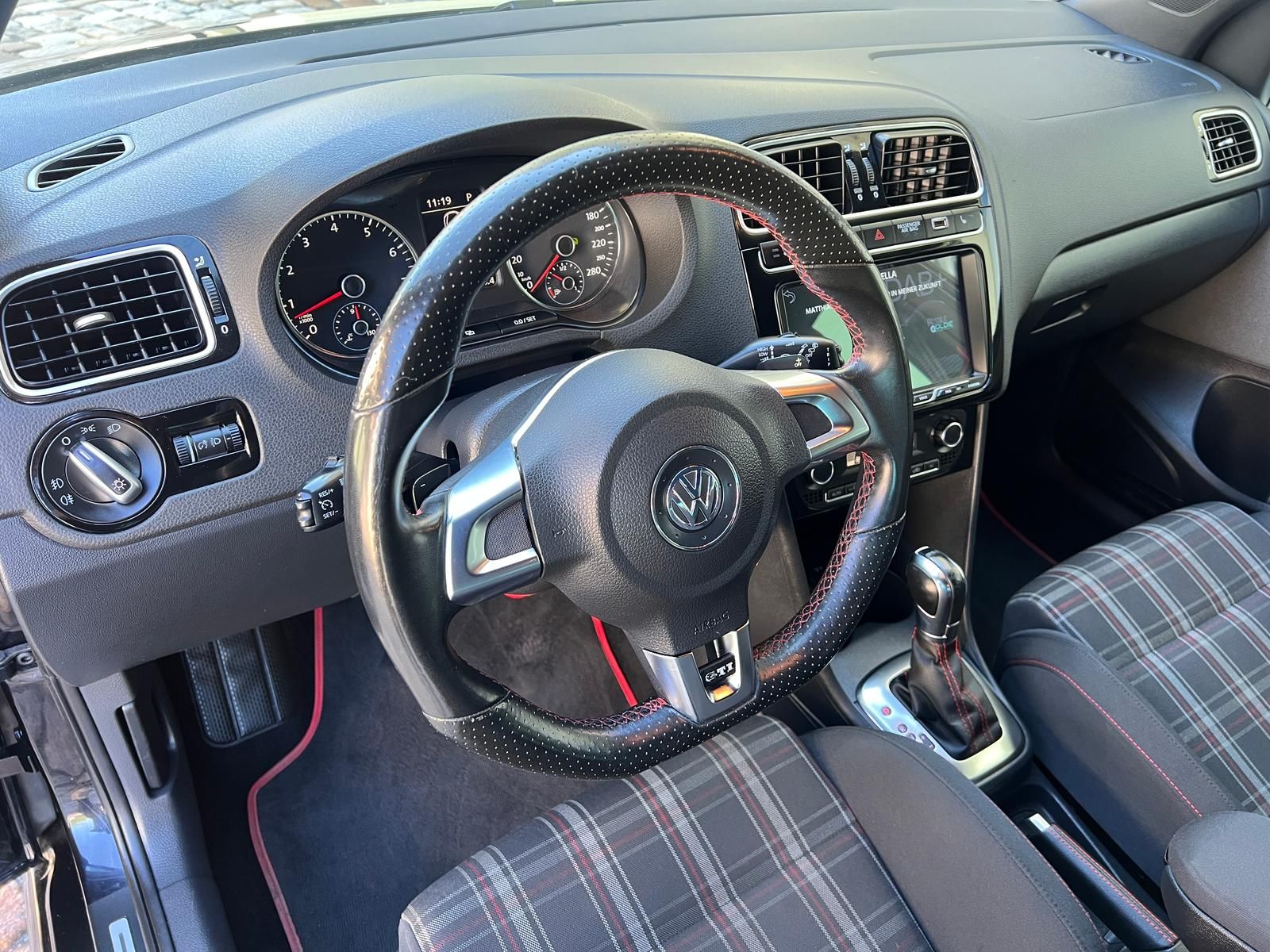 Fahrzeugabbildung Volkswagen Polo GTI | CARPLAY | DAB | PDC | SHZ |
