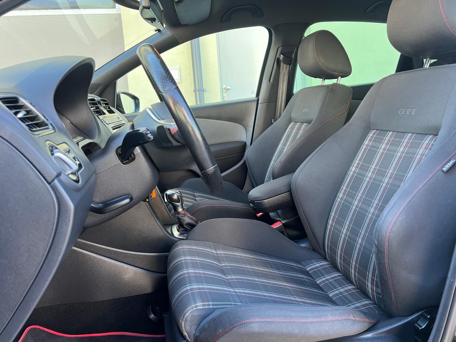 Fahrzeugabbildung Volkswagen Polo GTI | CARPLAY | DAB | PDC | SHZ |