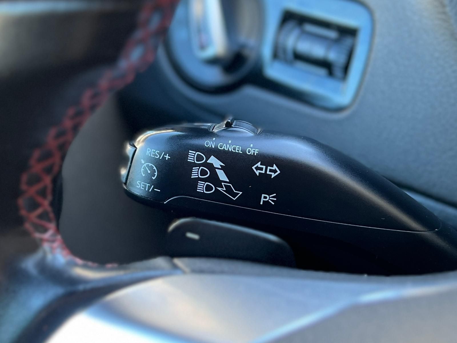 Fahrzeugabbildung Volkswagen Polo GTI | CARPLAY | DAB | PDC | SHZ |