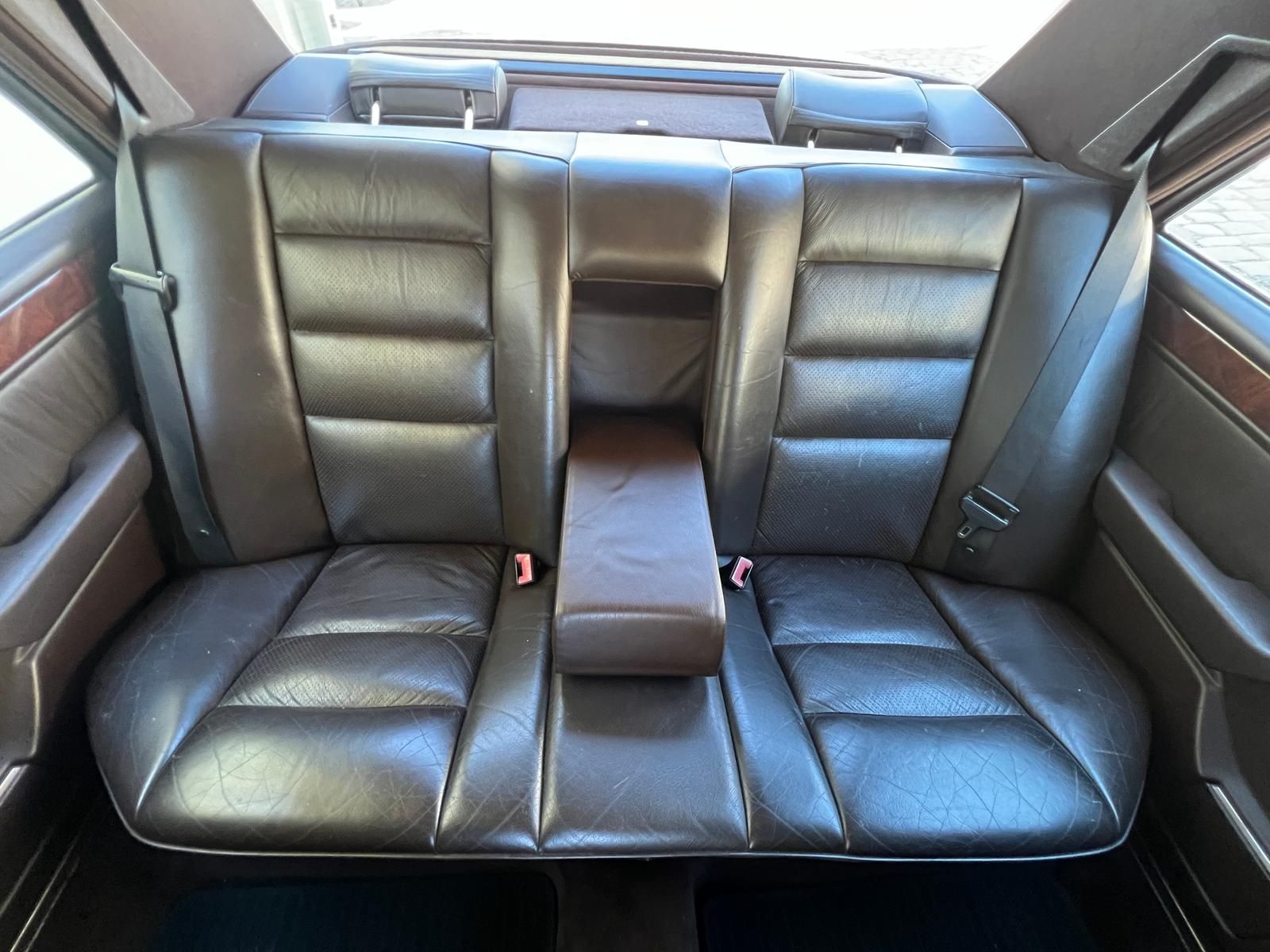 Fahrzeugabbildung Mercedes-Benz E 300 W124 Oldtimer 18" AMG | DAB | LEDER | SHZ