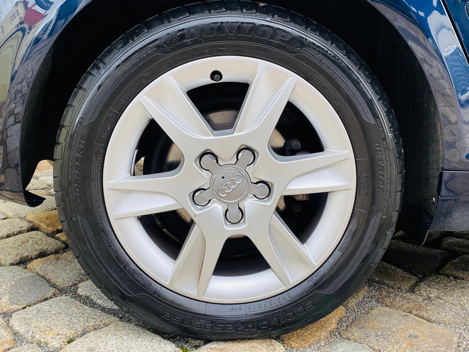 Fahrzeugabbildung Audi A3 Sportback 1.4 16V TFSI | STANDHEIZUNG |