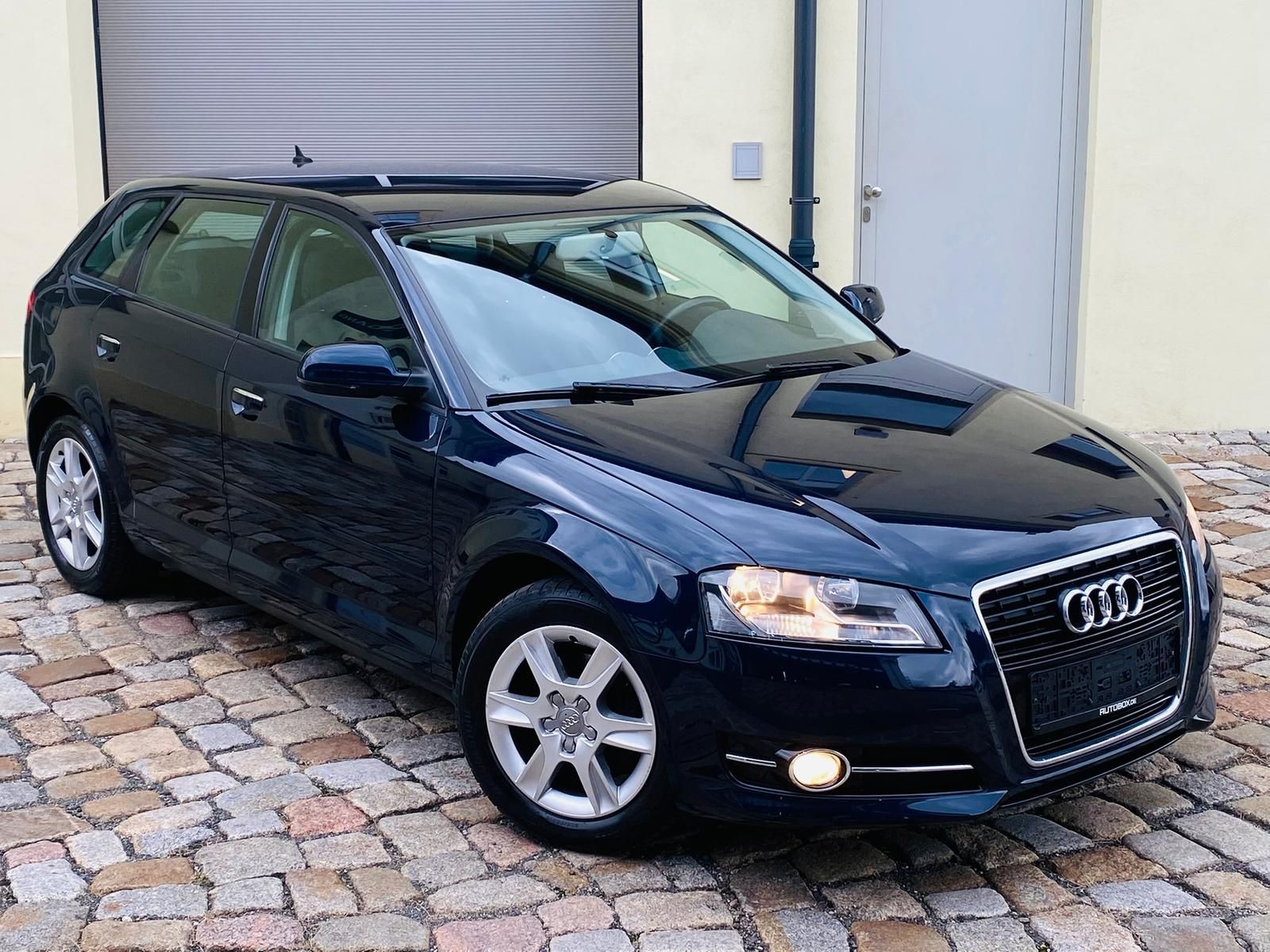 Fahrzeugabbildung Audi A3 Sportback 1.4 16V TFSI | STANDHEIZUNG |
