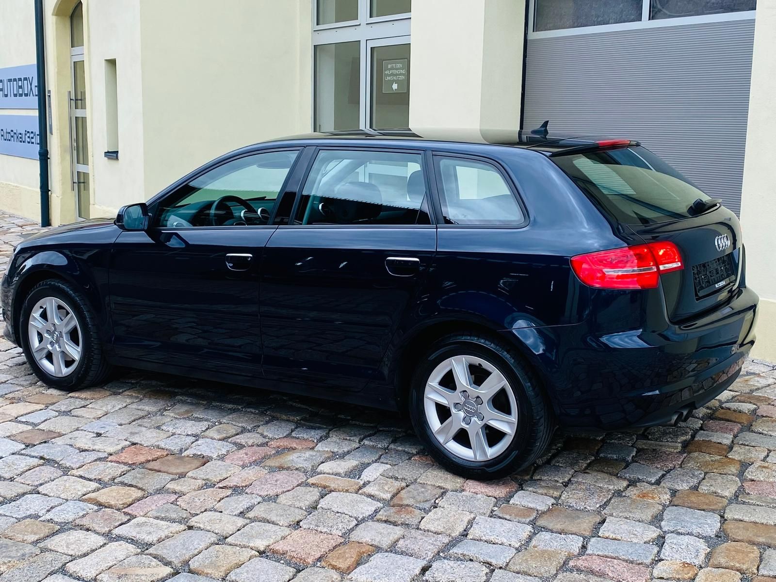 Fahrzeugabbildung Audi A3 Sportback 1.4 16V TFSI | STANDHEIZUNG |