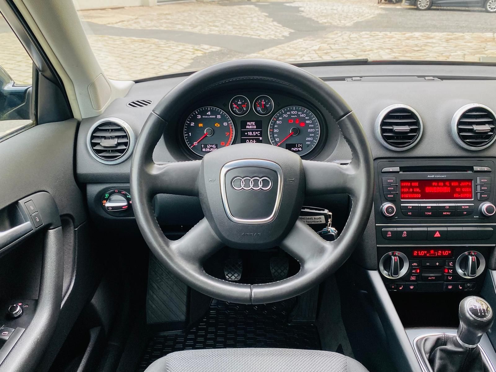 Fahrzeugabbildung Audi A3 Sportback 1.4 16V TFSI | STANDHEIZUNG |