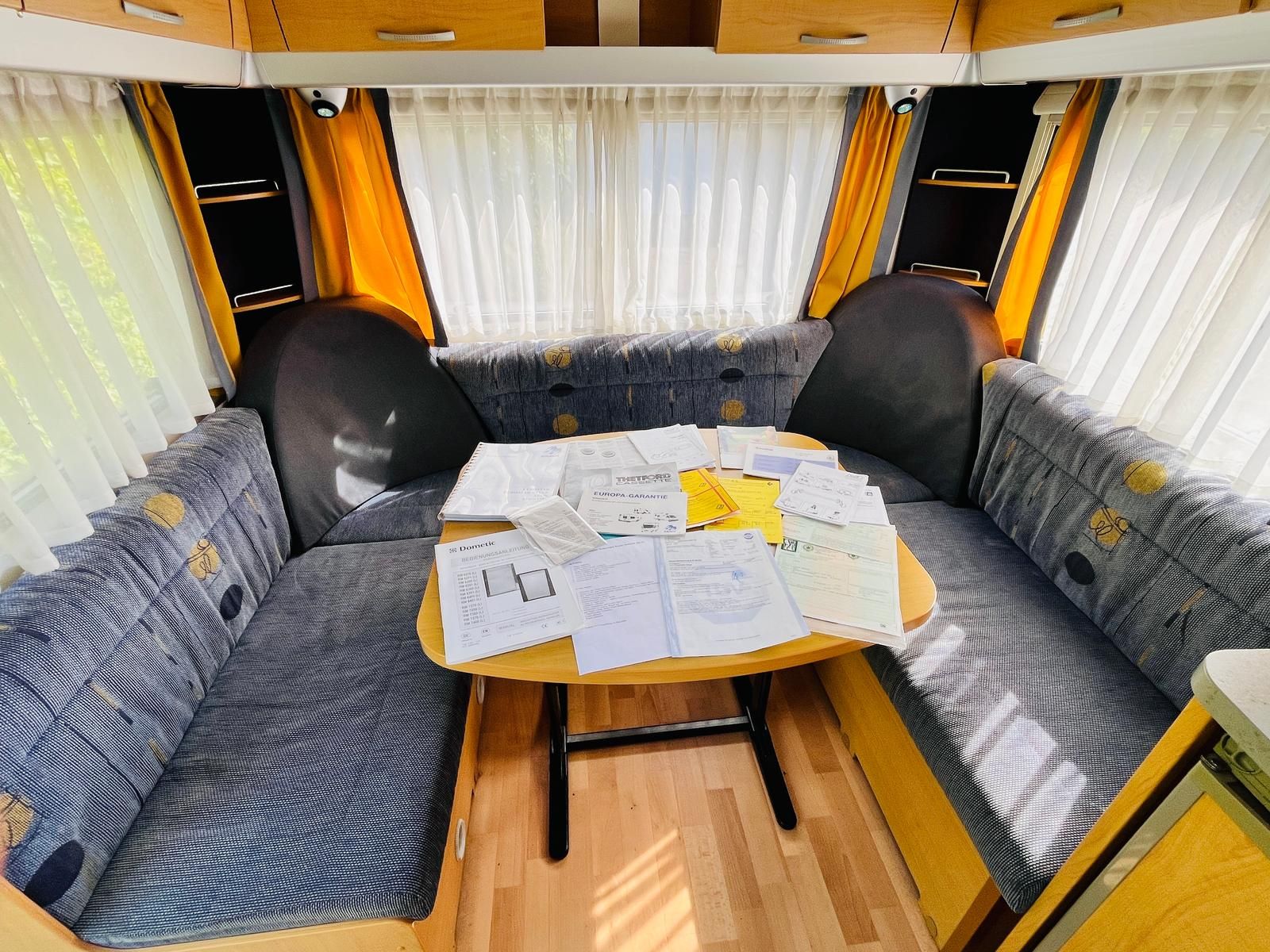 Fahrzeugabbildung Knaus Tabbert Südwind 450 FU Wohnwagen/Caravan 100km/h