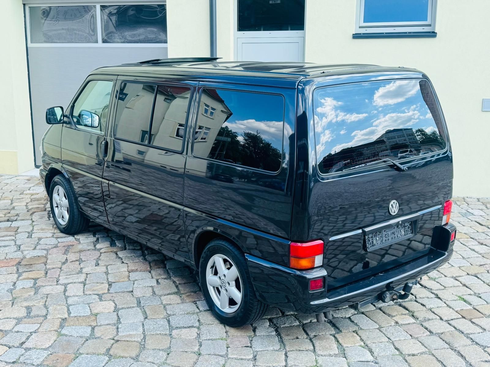 Fahrzeugabbildung Volkswagen T4 Multivan 2.5 TDI AHK | CAM | CARPLAY | NAVI |