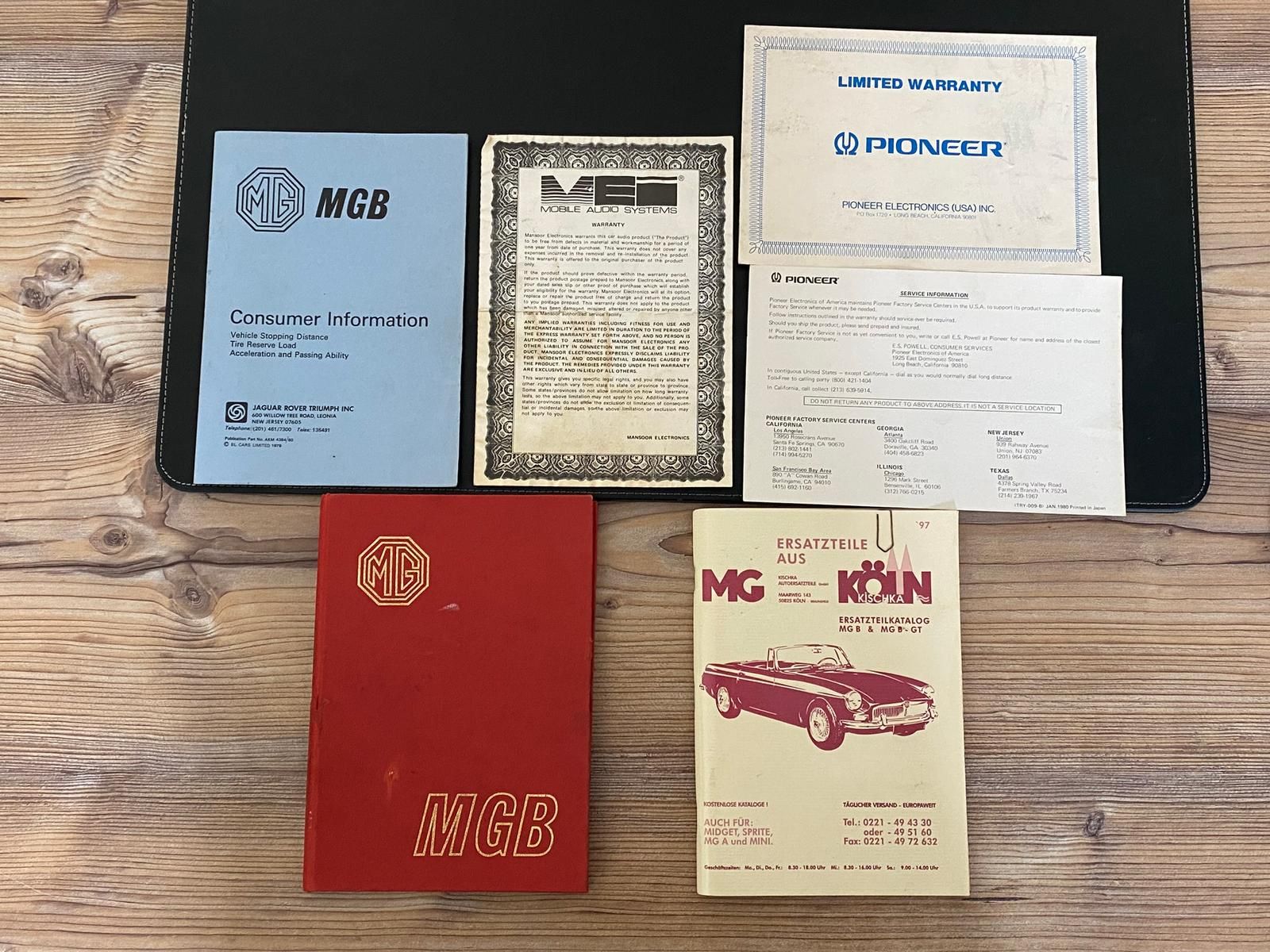 Fahrzeugabbildung MG MGB Limited Edition Radster Oldtimer