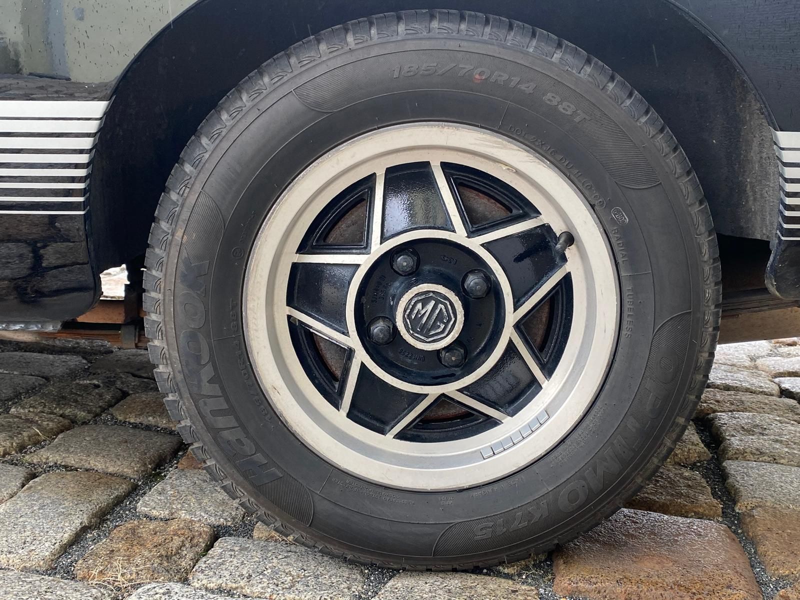 Fahrzeugabbildung MG MGB Limited Edition Radster Oldtimer
