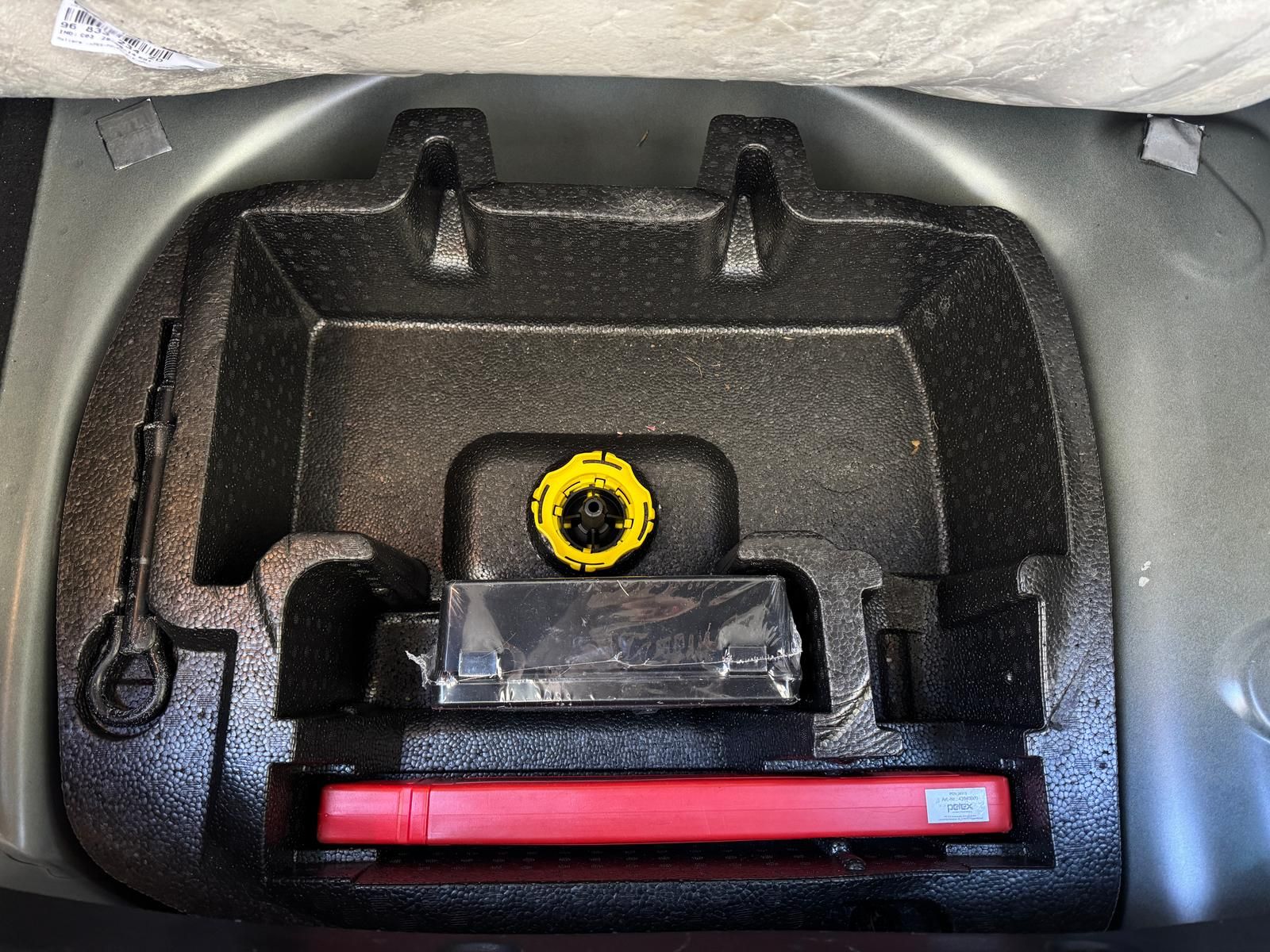 Fahrzeugabbildung Citroën C3 1.6 VTi Red Block PDC + 1.HAND