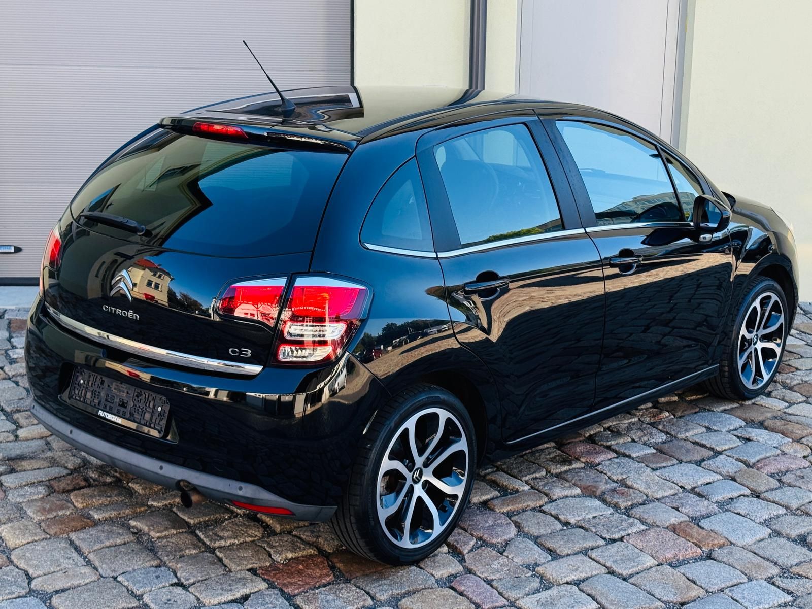 Fahrzeugabbildung Citroën C3 1.6 VTi Red Block PDC + 1.HAND